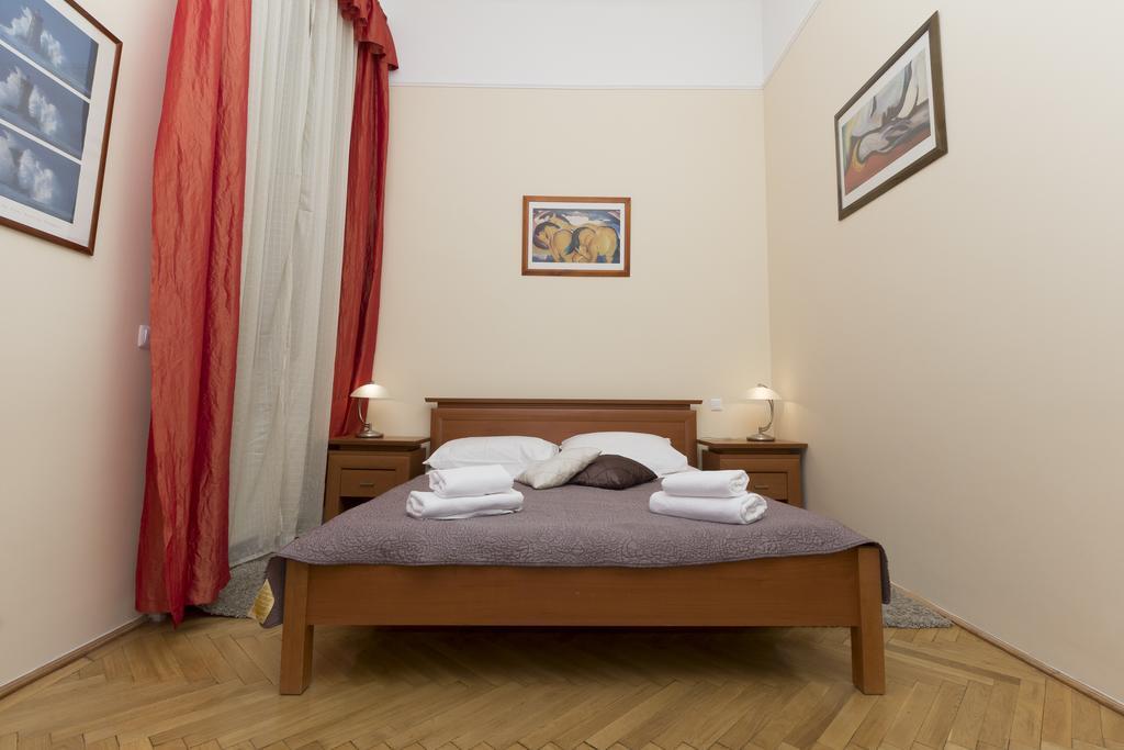 Budapest Bed And Breakfast לינה וארוחת בוקר